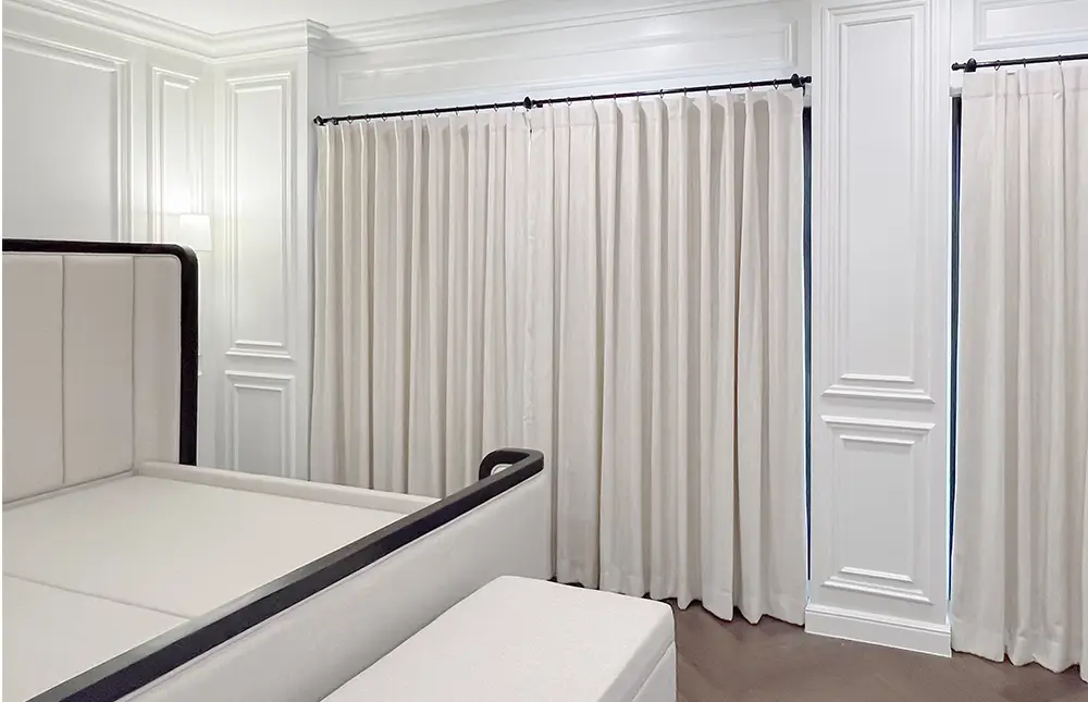 Wave-pleated curtain (decor rod)